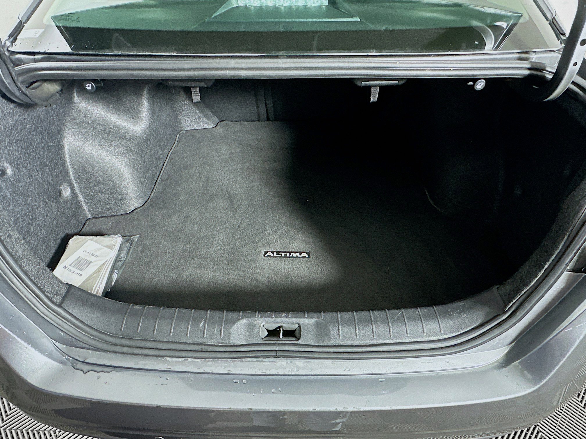Used 2024 Nissan Altima 2.5 SV image 26
