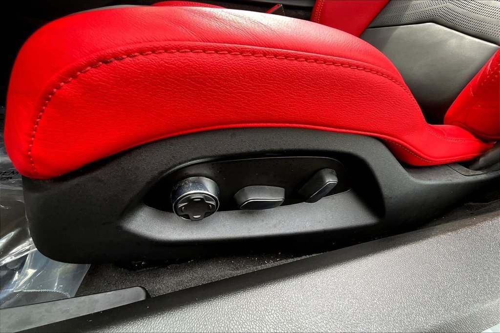Used 2025 Chevrolet Corvette Z06 w/ Stealth Interior Trim Package RWD image 22