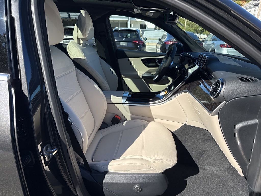 Used 2026 Mercedes-Benz GLC 300 4MATIC image 13