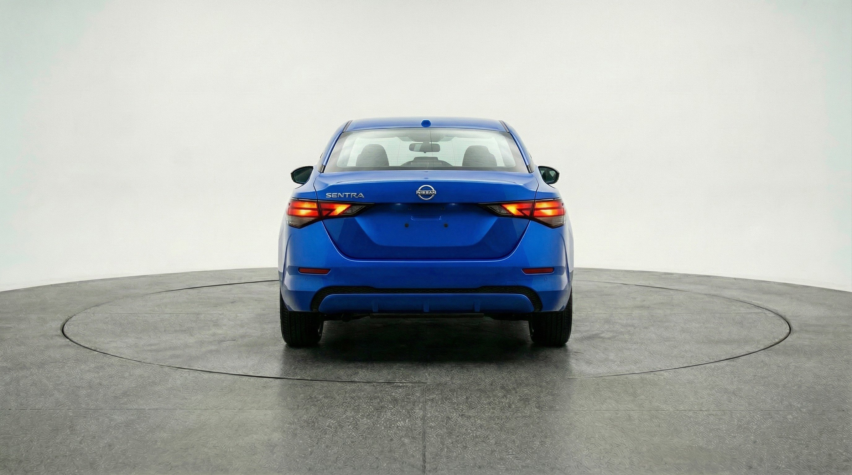 Used 2025 Nissan Sentra SV image 7