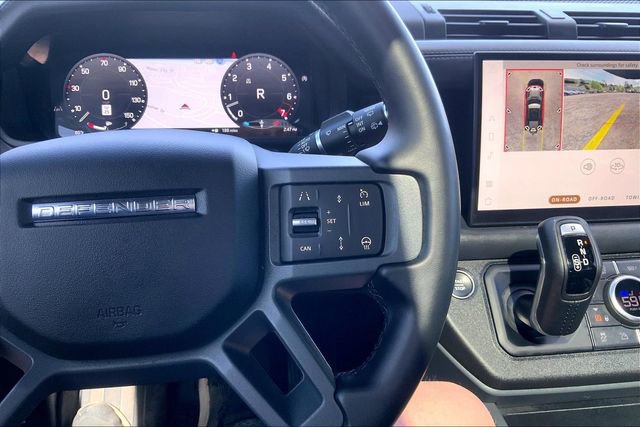 Used 2025 Land Rover Defender 110 X-Dynamic SE image 22
