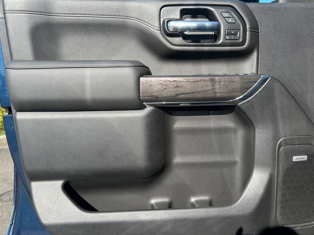 Used 2022 Chevrolet Silverado 2500 LTZ w/ LTZ Premium Package image 21