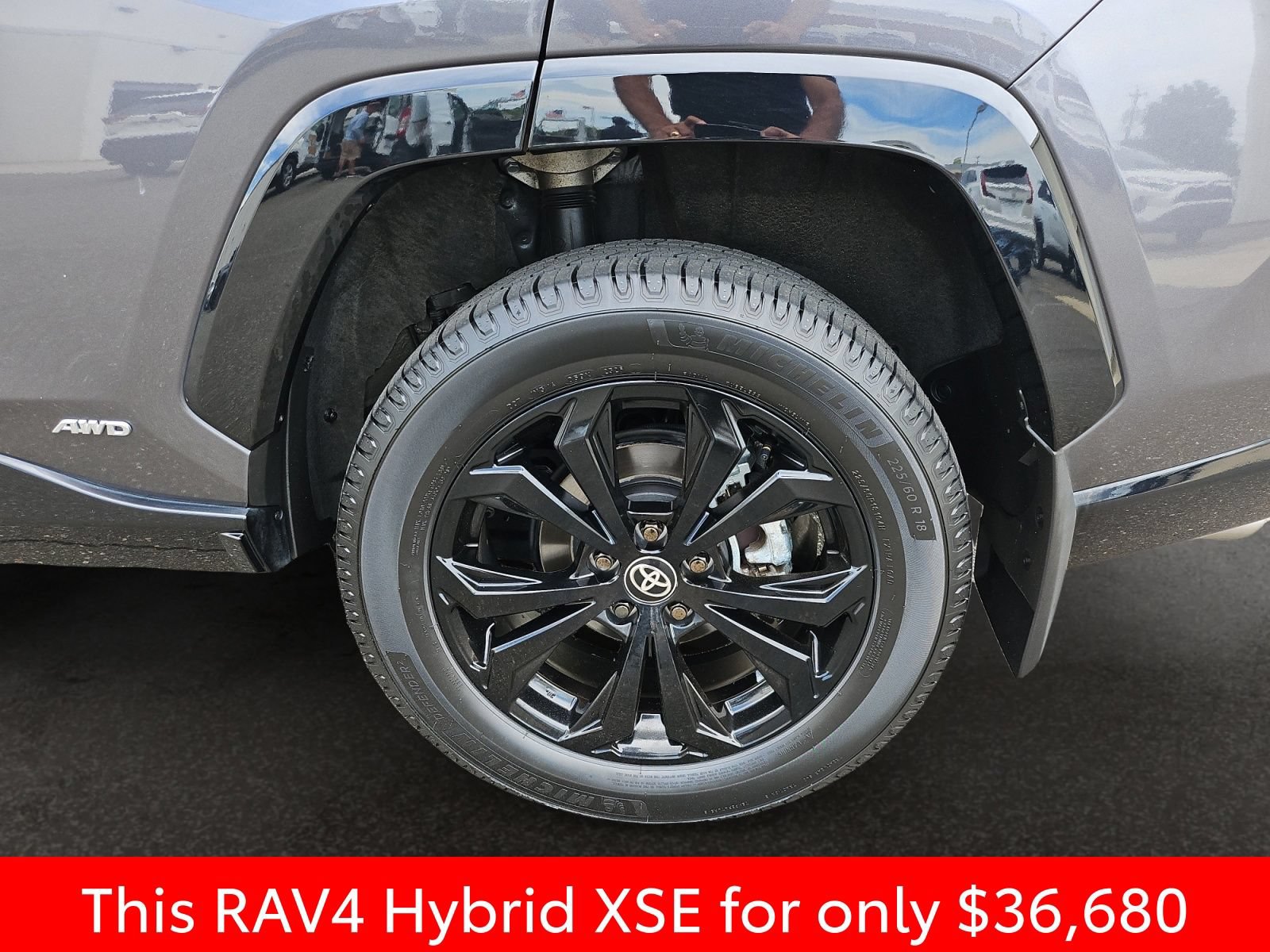 Used 2024 Toyota RAV4 XSE AWD/4WD image 46