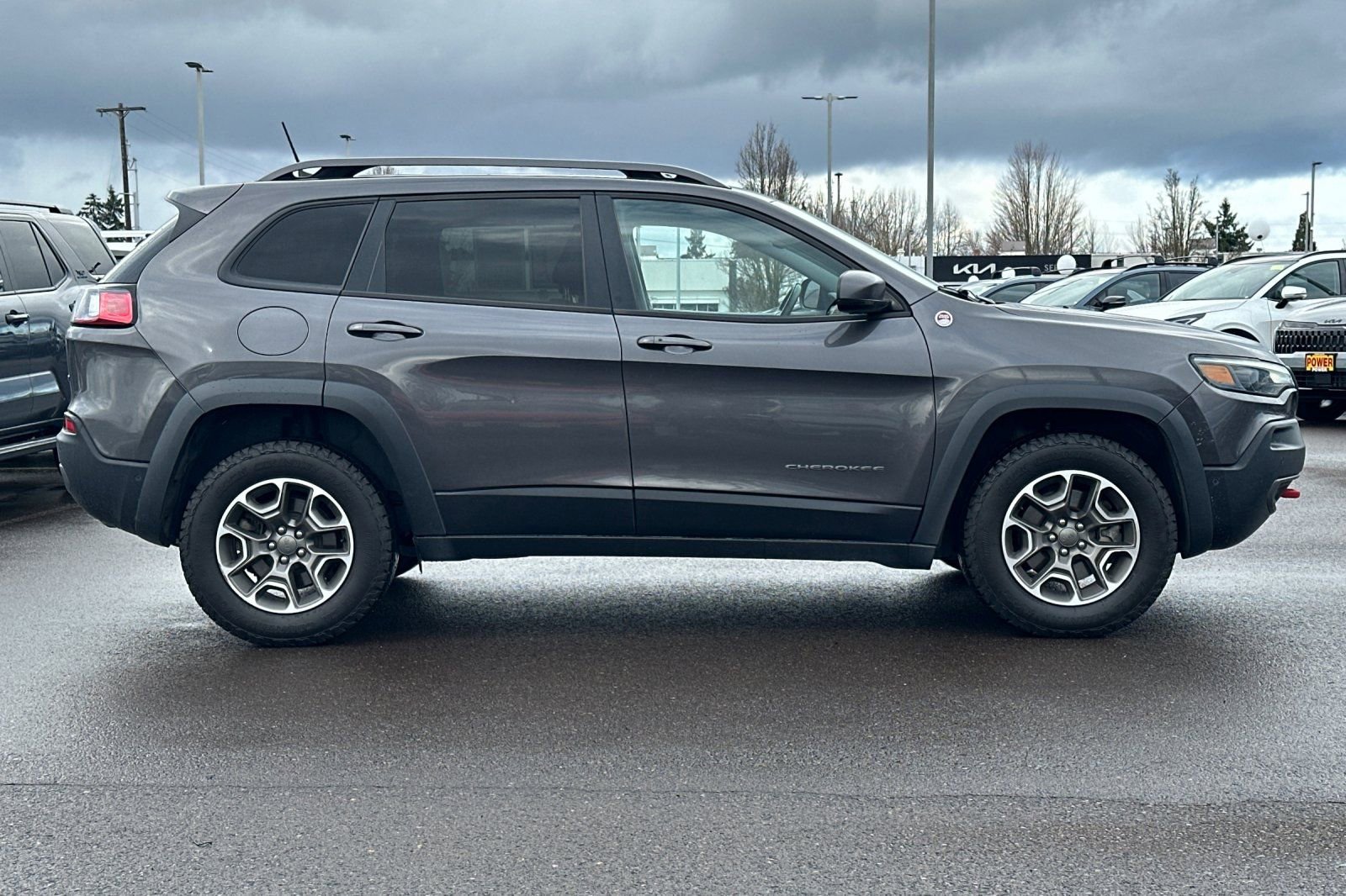 Used 2020 Jeep Cherokee Trailhawk w/ Technology Group image 3