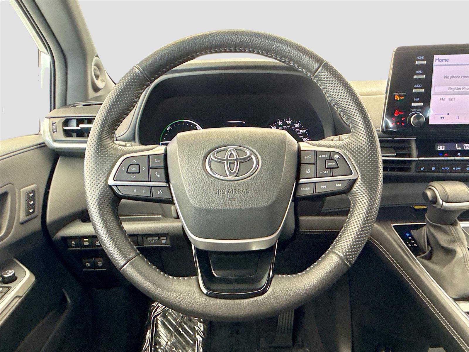 Used 2023 Toyota Sienna XSE image 12