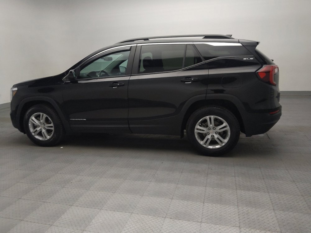 Used 2023 GMC Terrain SLE w/ Driver Convenience Package image 3