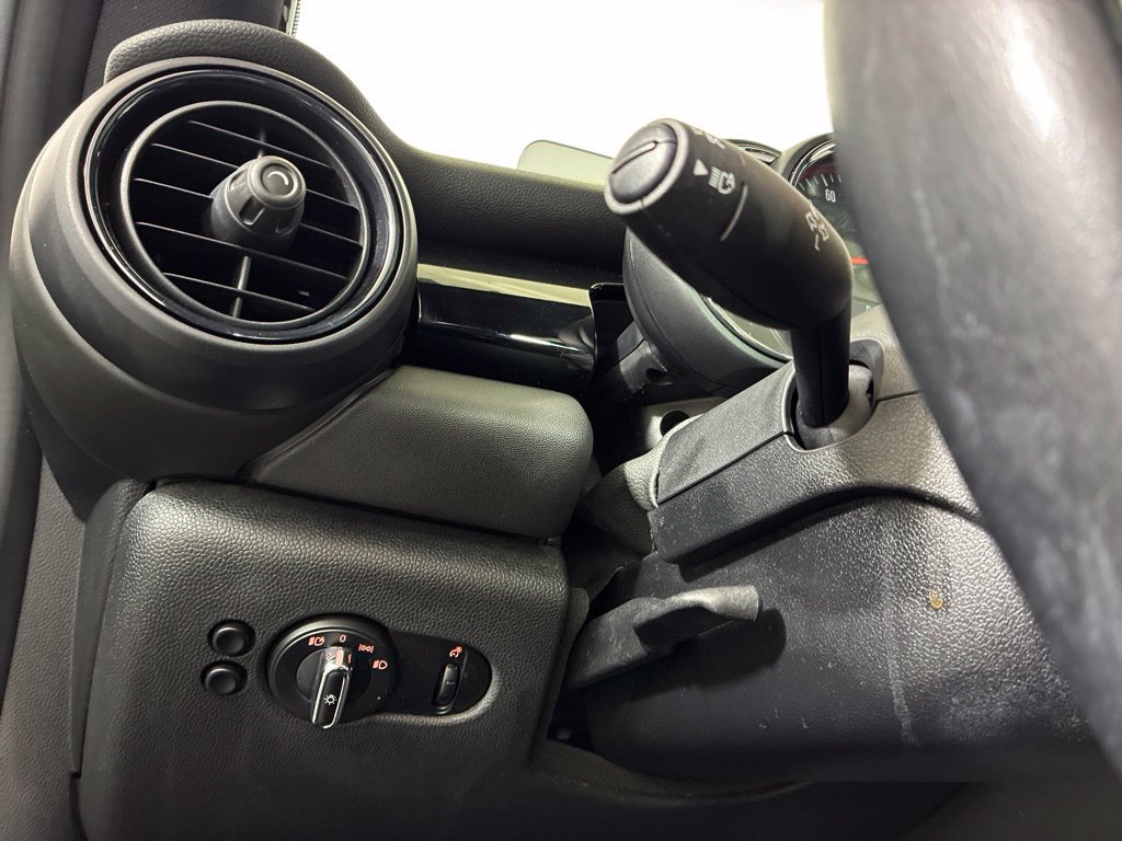 Used 2019 MINI Cooper John Cooper Works w/ Signature Upholstery Package FWD image 16