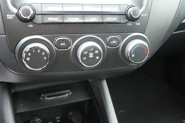 Used 2018 Kia Forte LX w/ LX Popular Package image 19