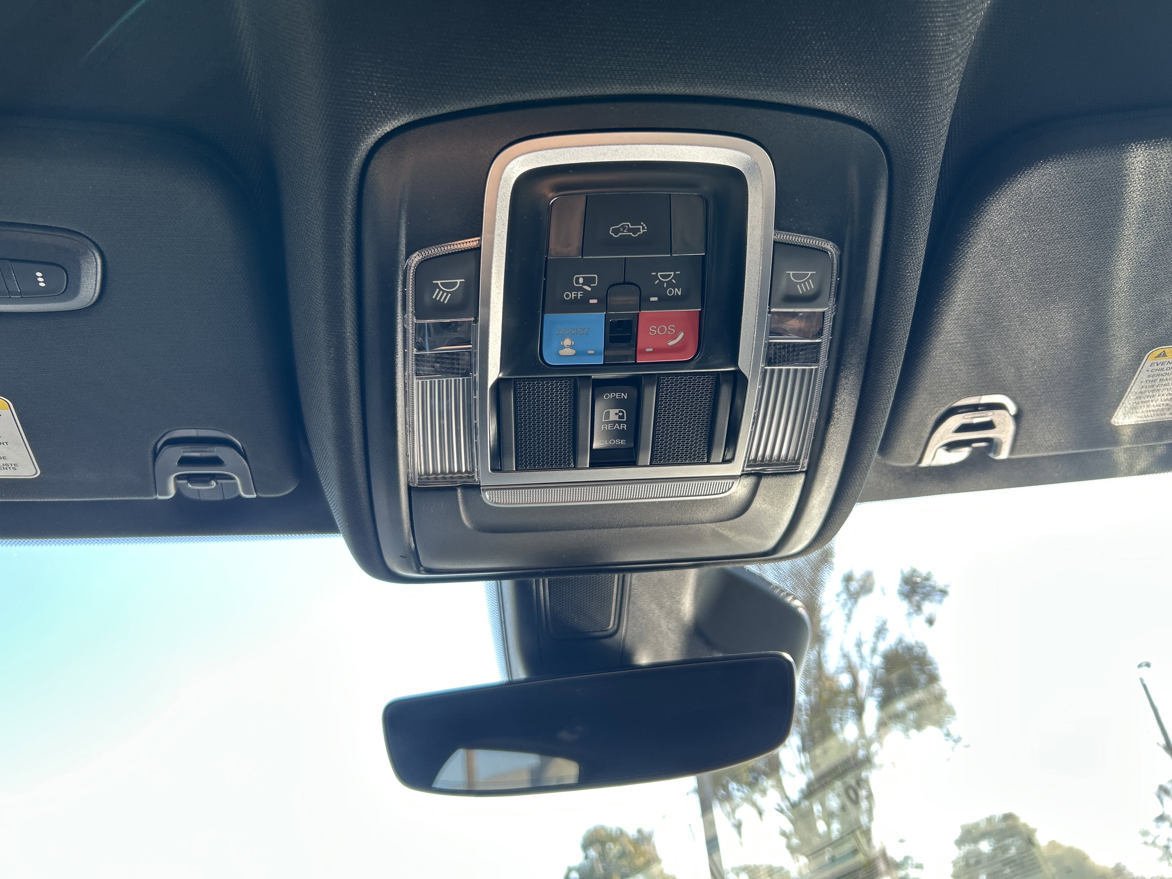 New 2026 RAM 1500 4x4 Crew Cab image 28