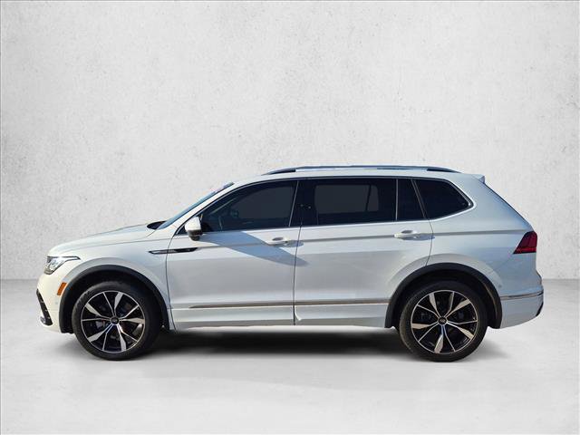 Used 2022 Volkswagen Tiguan SEL R-Line AWD/4WD image 9