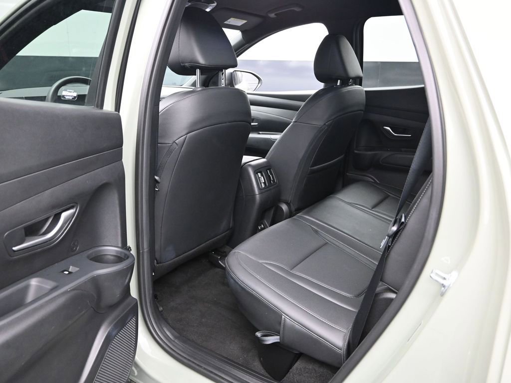 Used 2025 Hyundai Santa Cruz SEL image 19