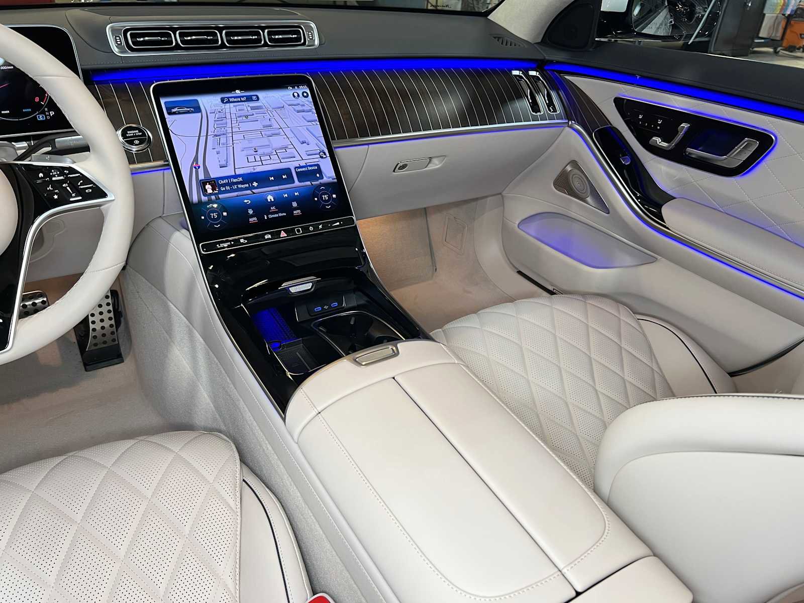 New 2026 Mercedes-Benz S 580 4MATIC Sedan image 43