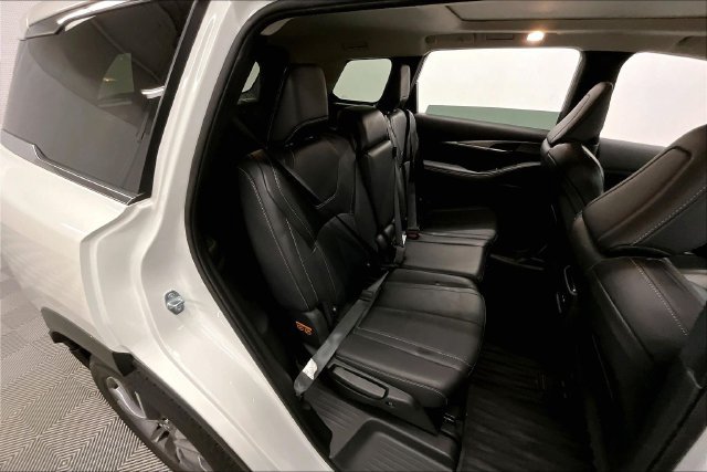 Used 2025 INFINITI QX60 Luxe AWD/4WD image 26