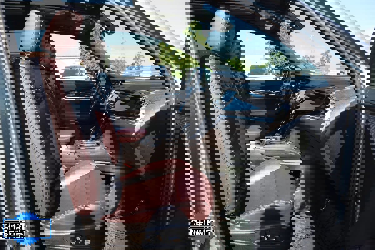 Used 2023 Cadillac XT6 Premium Luxury image 13