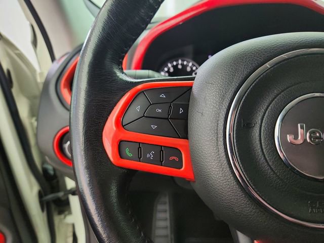 Used 2019 Jeep Renegade Latitude w/ Cold Weather Group image 17