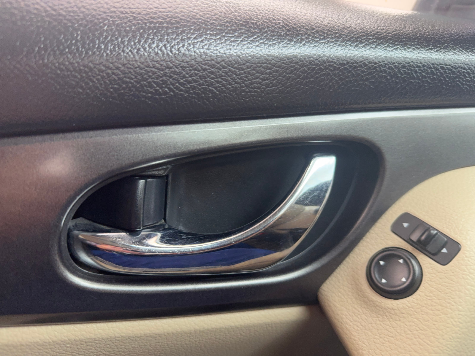 Used 2015 Nissan Rogue S FWD image 28