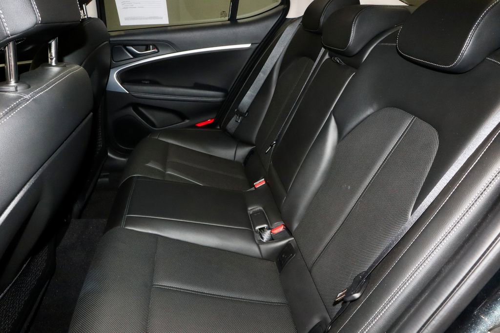 Used 2023 Genesis G70 2.0T image 23