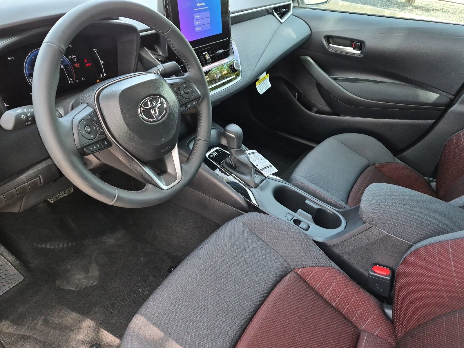 Used 2026 Toyota Corolla SE FWD image 9