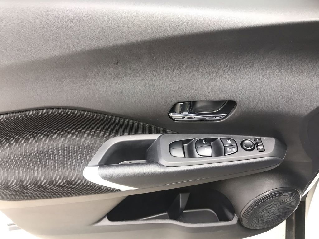 Used 2024 Nissan Kicks SV w/ Interior Electronics Package FWD image 13