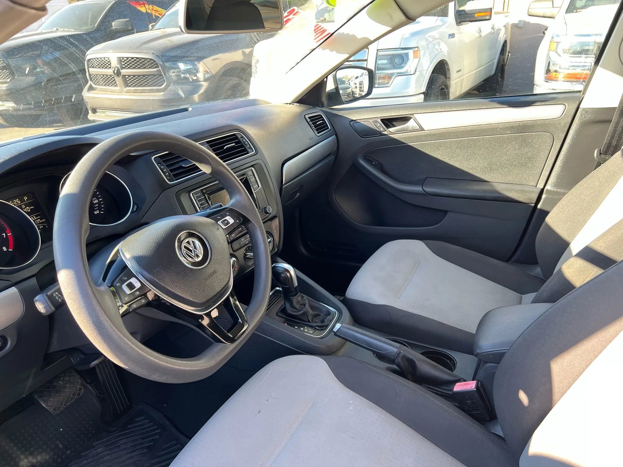 Used 2017 Volkswagen Jetta S image 10