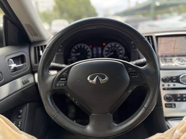 Used 2014 INFINITI Q60 Convertible w/ Premium Package RWD image 13