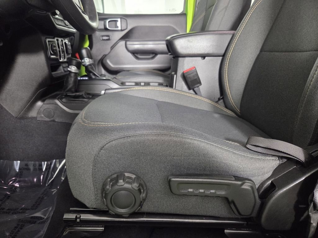 Certified 2025 Jeep Gladiator Sport image 13