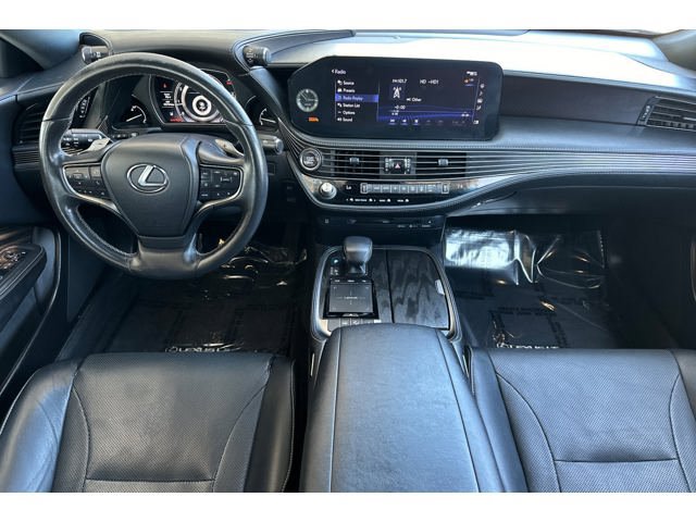 Used 2022 Lexus LS 500 w/ Cold Weather Package (CK) RWD image 13