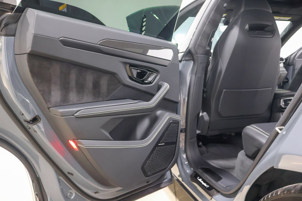 Used 2023 Lamborghini Urus S AWD/4WD image 53