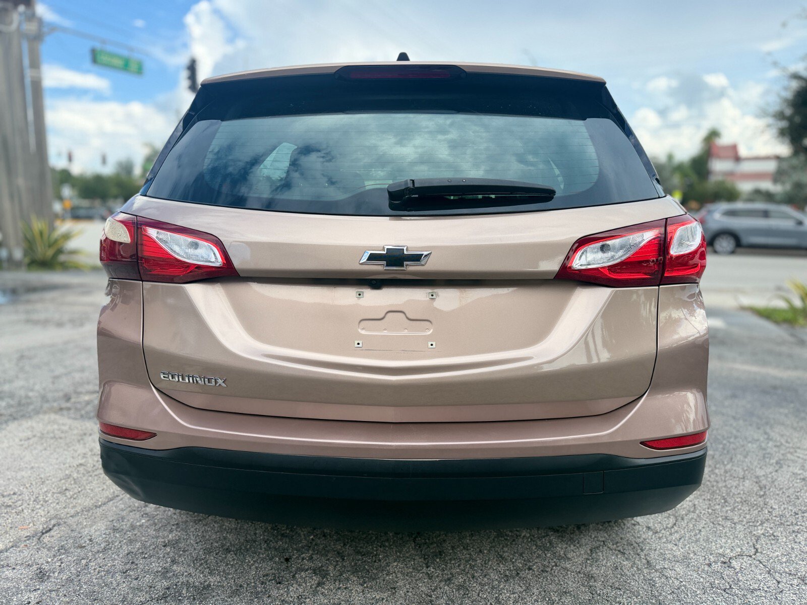 Used 2019 Chevrolet Equinox LS w/ LPO, Blackout Package FWD image 4