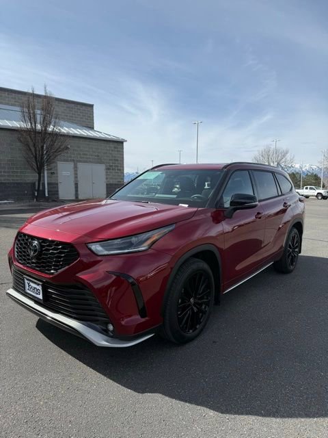 Certified 2026 Toyota Highlander XSE image 2