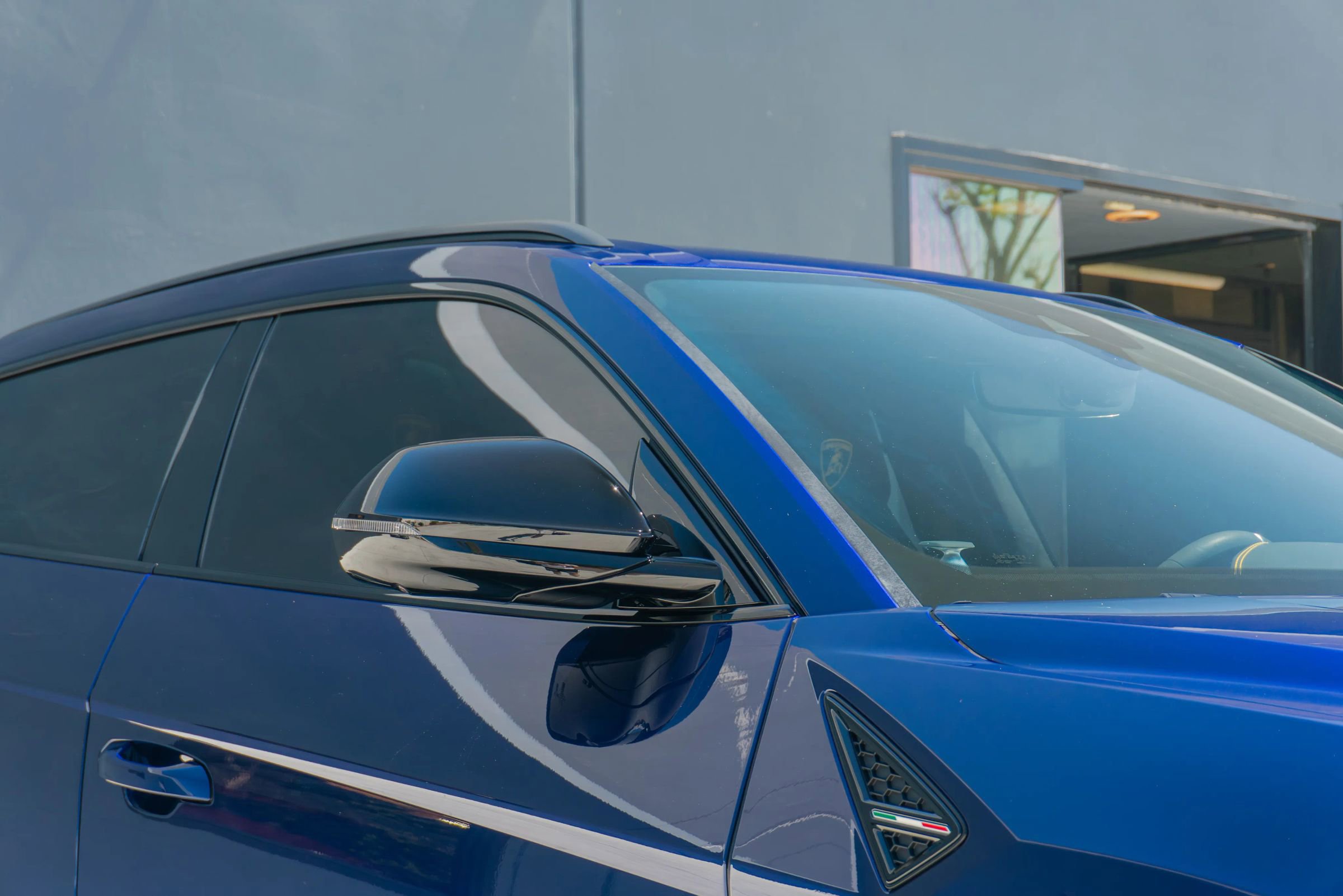 Used 2021 Lamborghini Urus AWD/4WD image 29