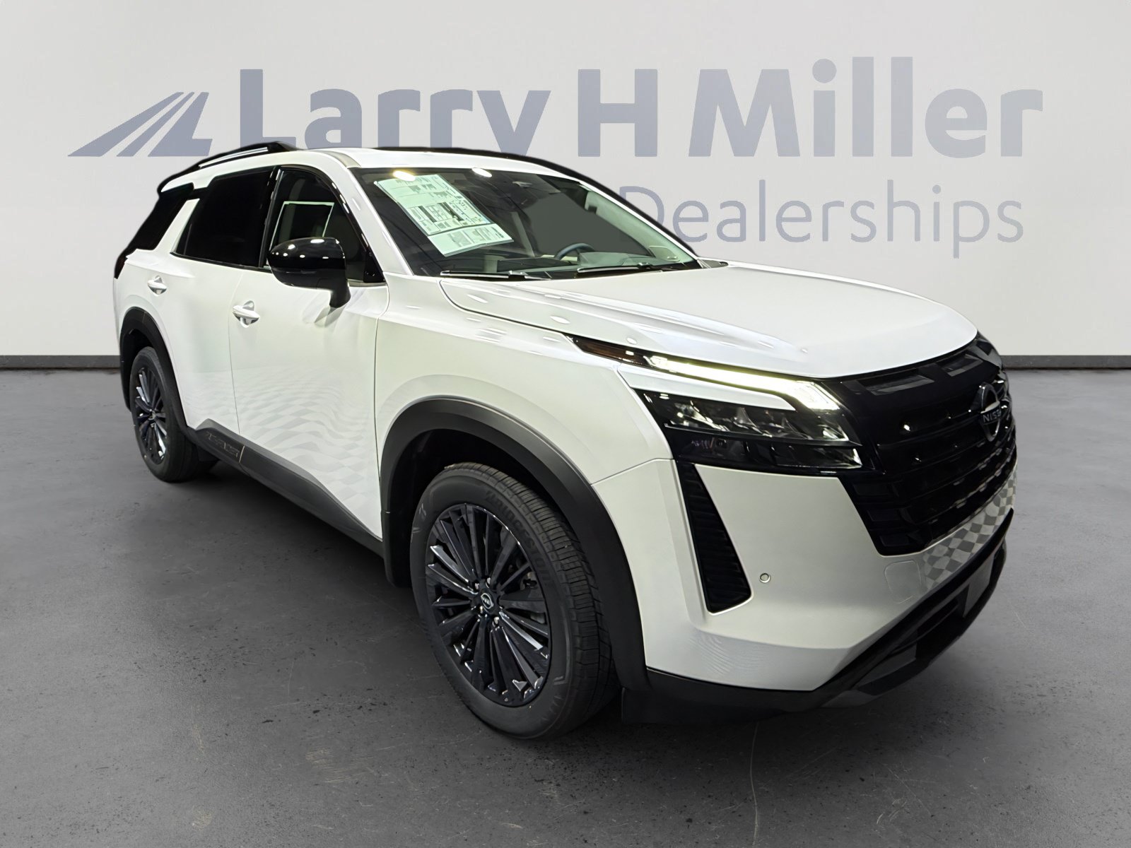 New 2026 Nissan Pathfinder SL FWD image 7