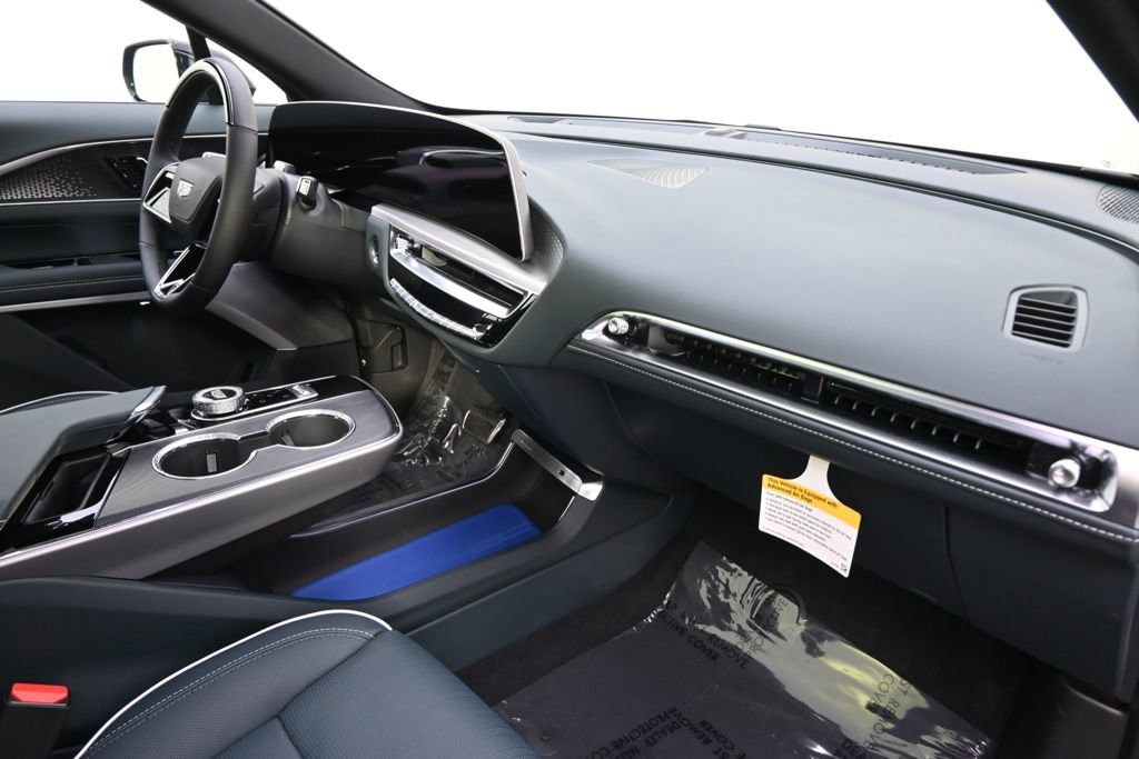 New 2025 Cadillac Lyriq Luxury w/ Nappa Leather Package AWD/4WD image 15