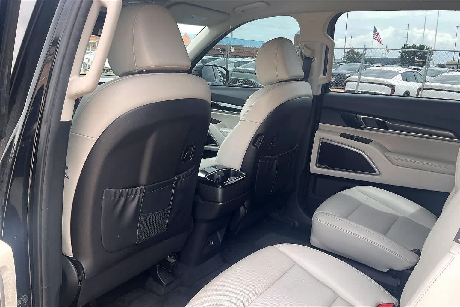 Used 2023 Kia Telluride S FWD image 10