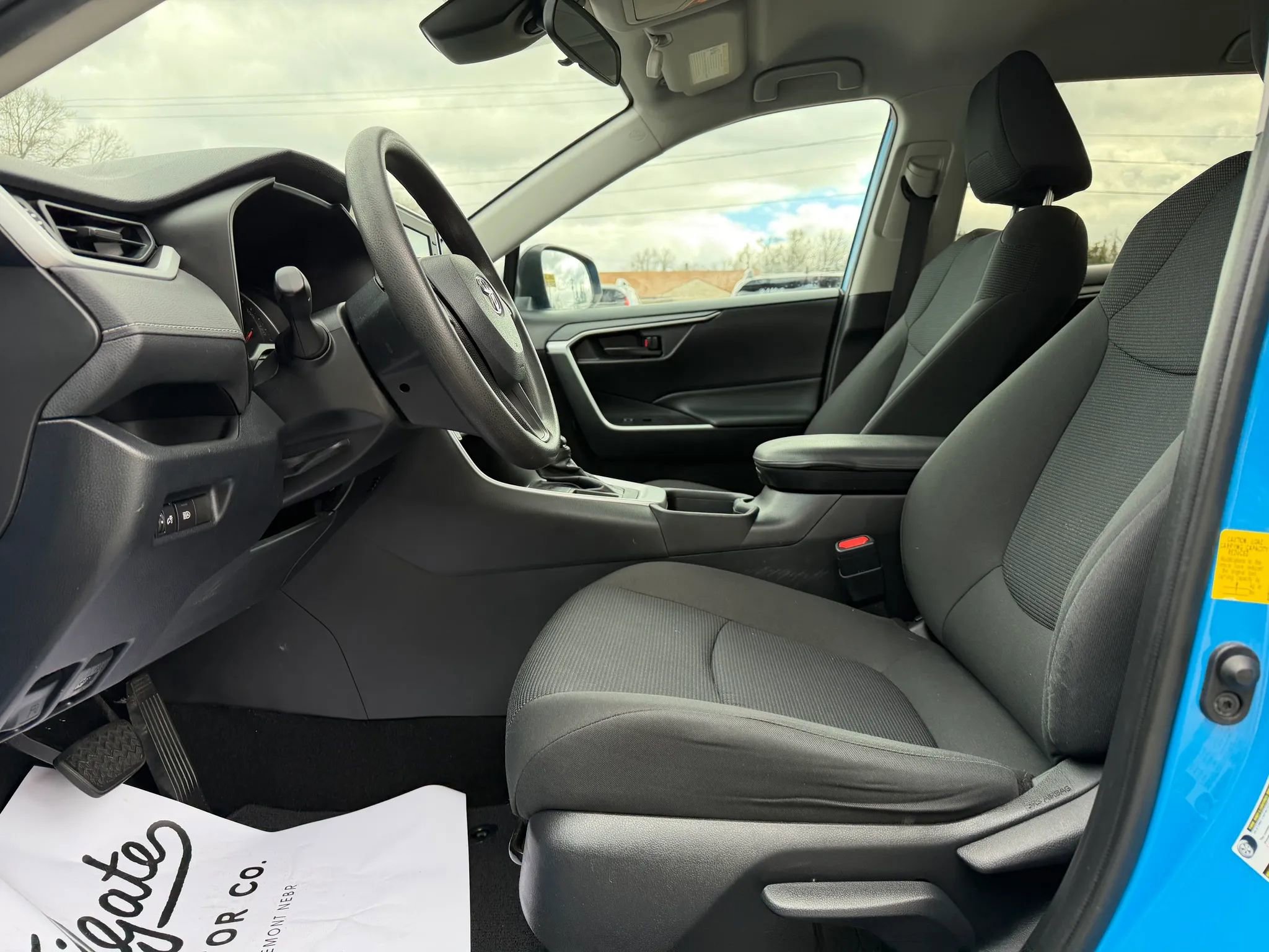 Used 2020 Toyota RAV4 LE w/ Carpet Mat Package image 15