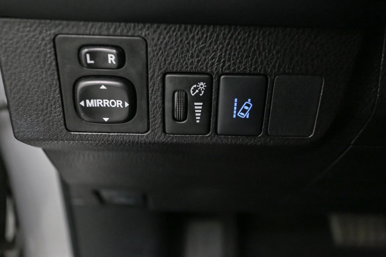 Used 2017 Toyota RAV4 XLE w/ Plus Special Value Package AWD/4WD image 39
