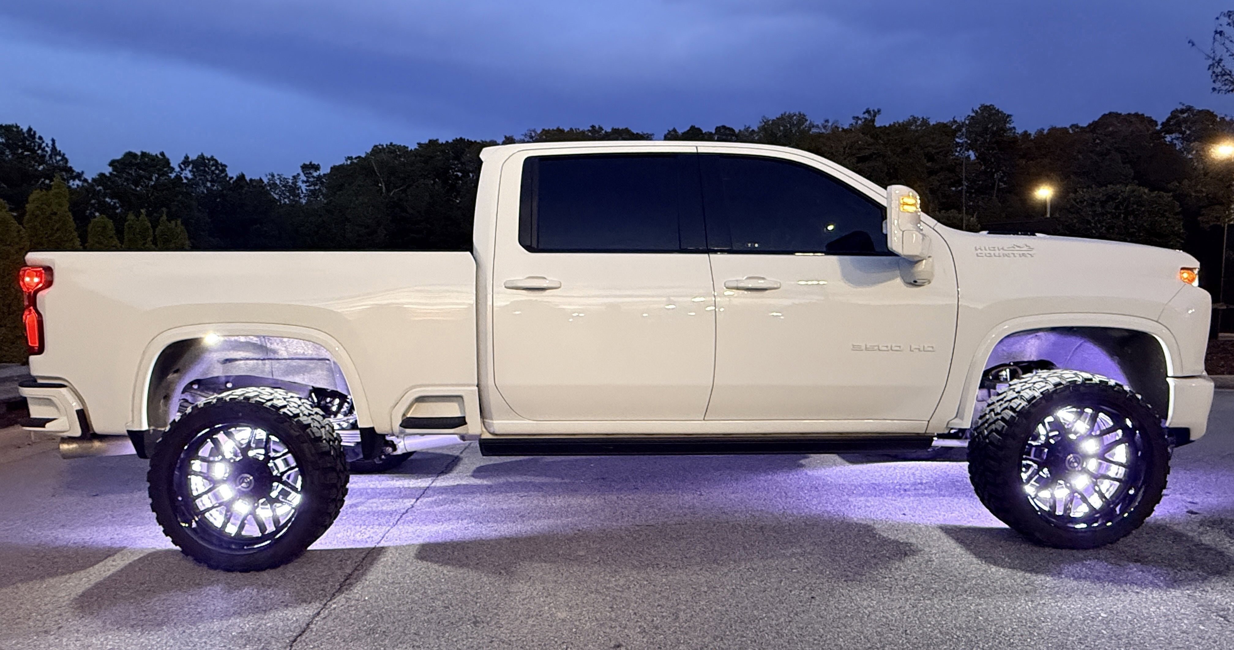 Used 2021 Chevrolet Silverado 3500 High Country w/ Z71 Off-Road Package image 6