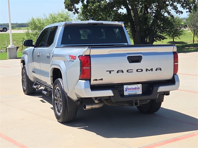 Used 2024 Toyota Tacoma TRD Off-Road image 6