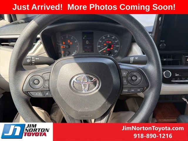 Used 2025 Toyota Corolla Cross L FWD image 11