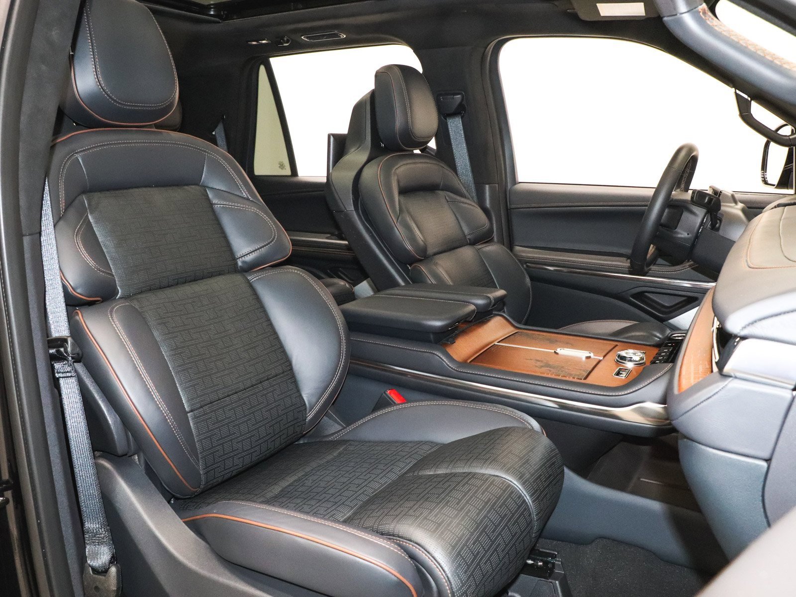 Used 2025 Lincoln Navigator Black Label image 31