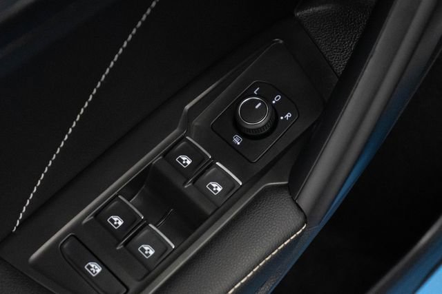 Used 2024 Volkswagen Tiguan SE image 17