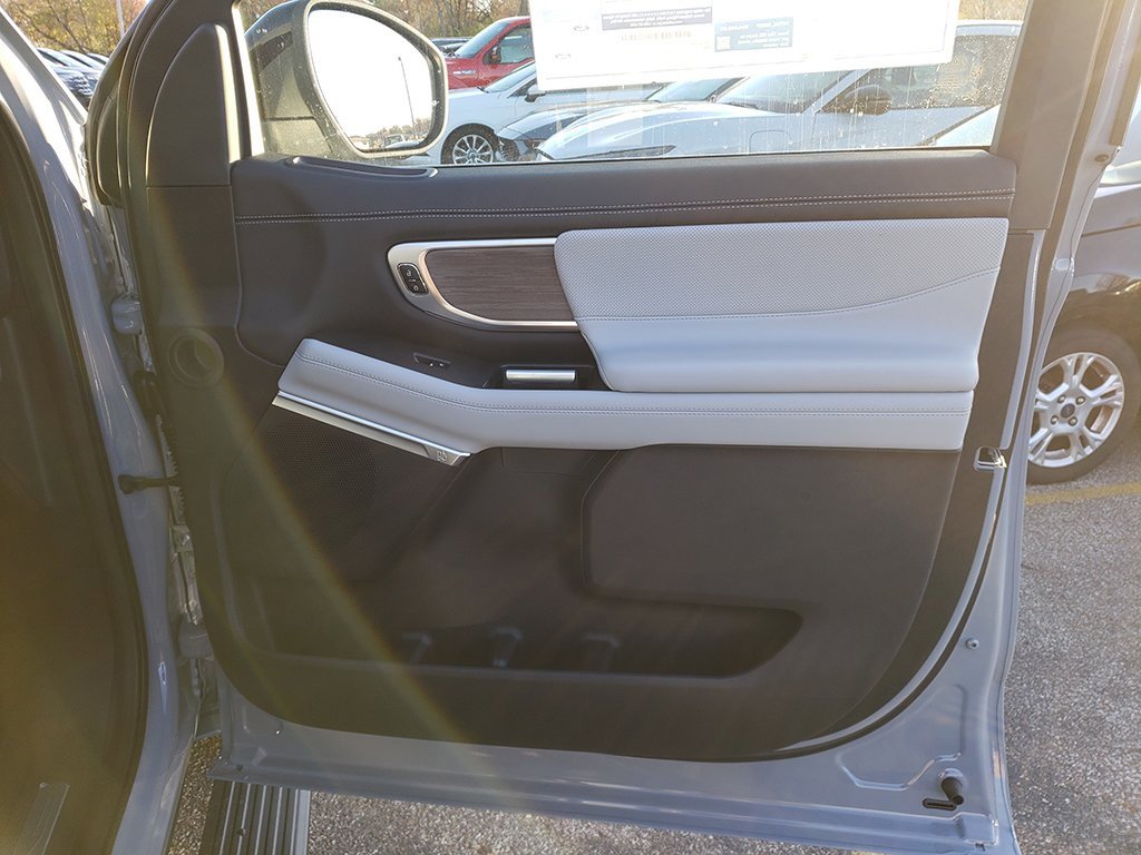 New 2025 Ford Expedition Max Platinum w/ Platinum Ultimate Package image 19