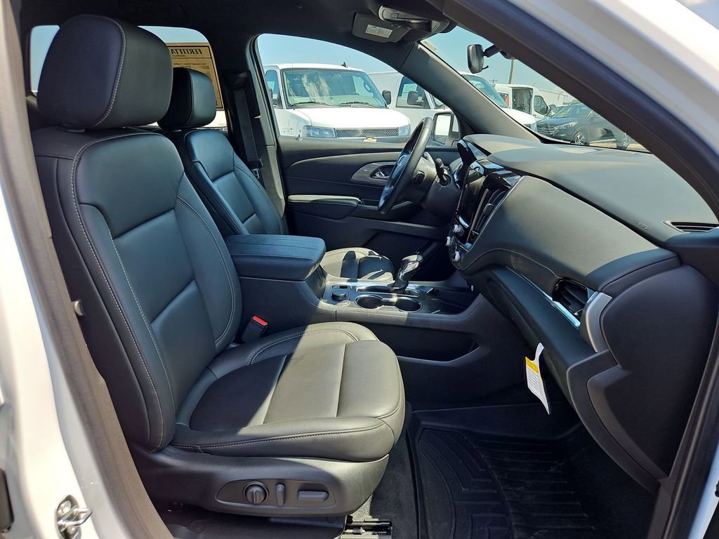 Used 2023 Chevrolet Traverse LT FWD image 27