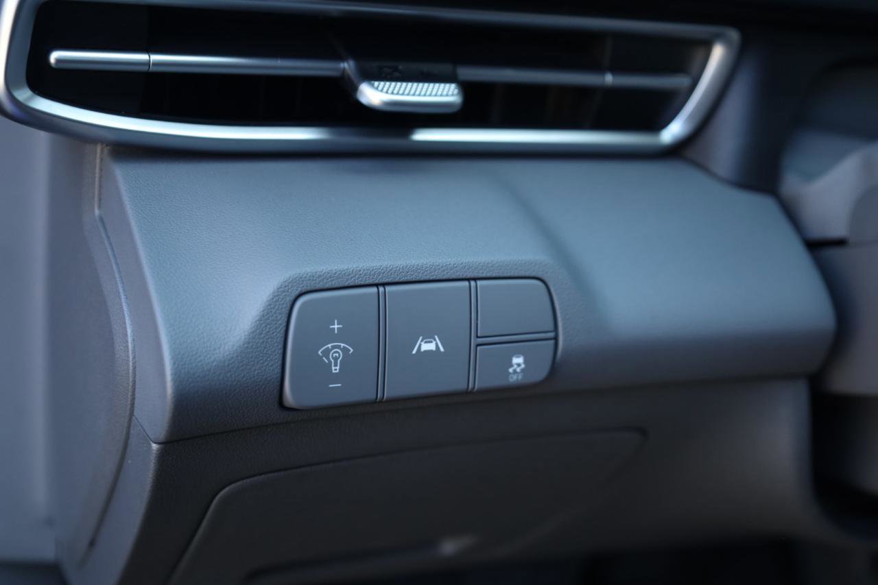 Used 2023 Hyundai Elantra SEL image 39