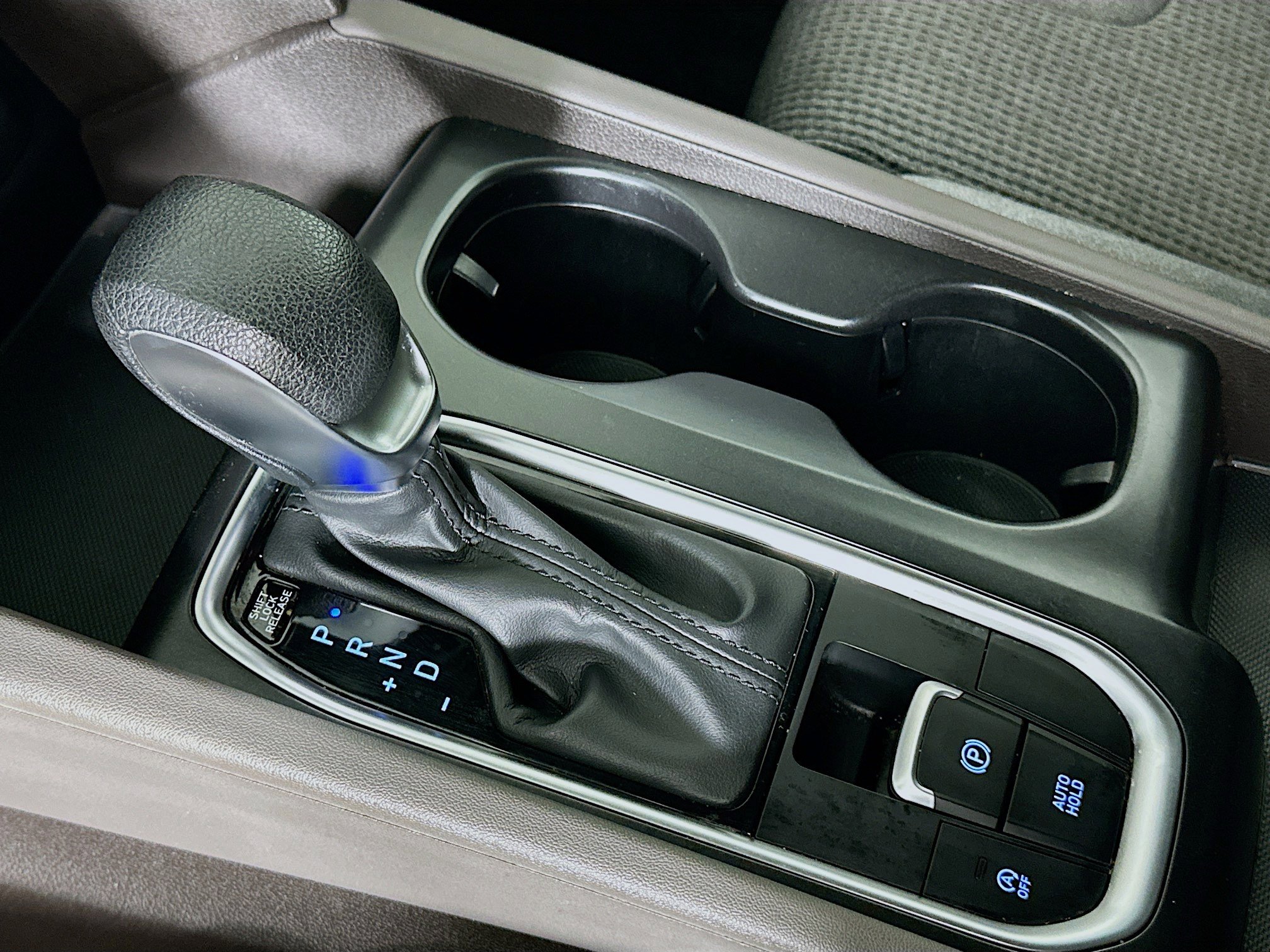 Used 2019 Hyundai Santa Fe SE image 24