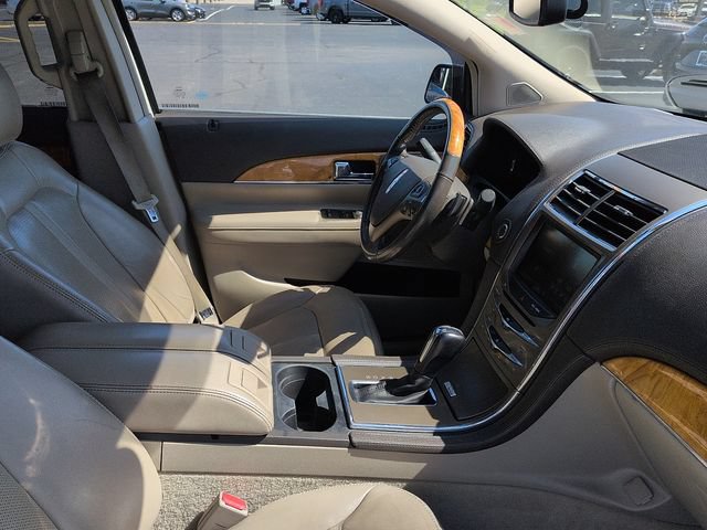 Used 2013 Lincoln MKX FWD w/ Wood Pkg image 10