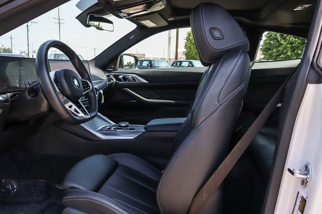 Used 2026 BMW 430i Coupe w/ M Sport Package RWD image 18