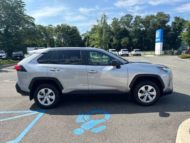 Used 2023 Toyota RAV4 LE AWD/4WD image 9