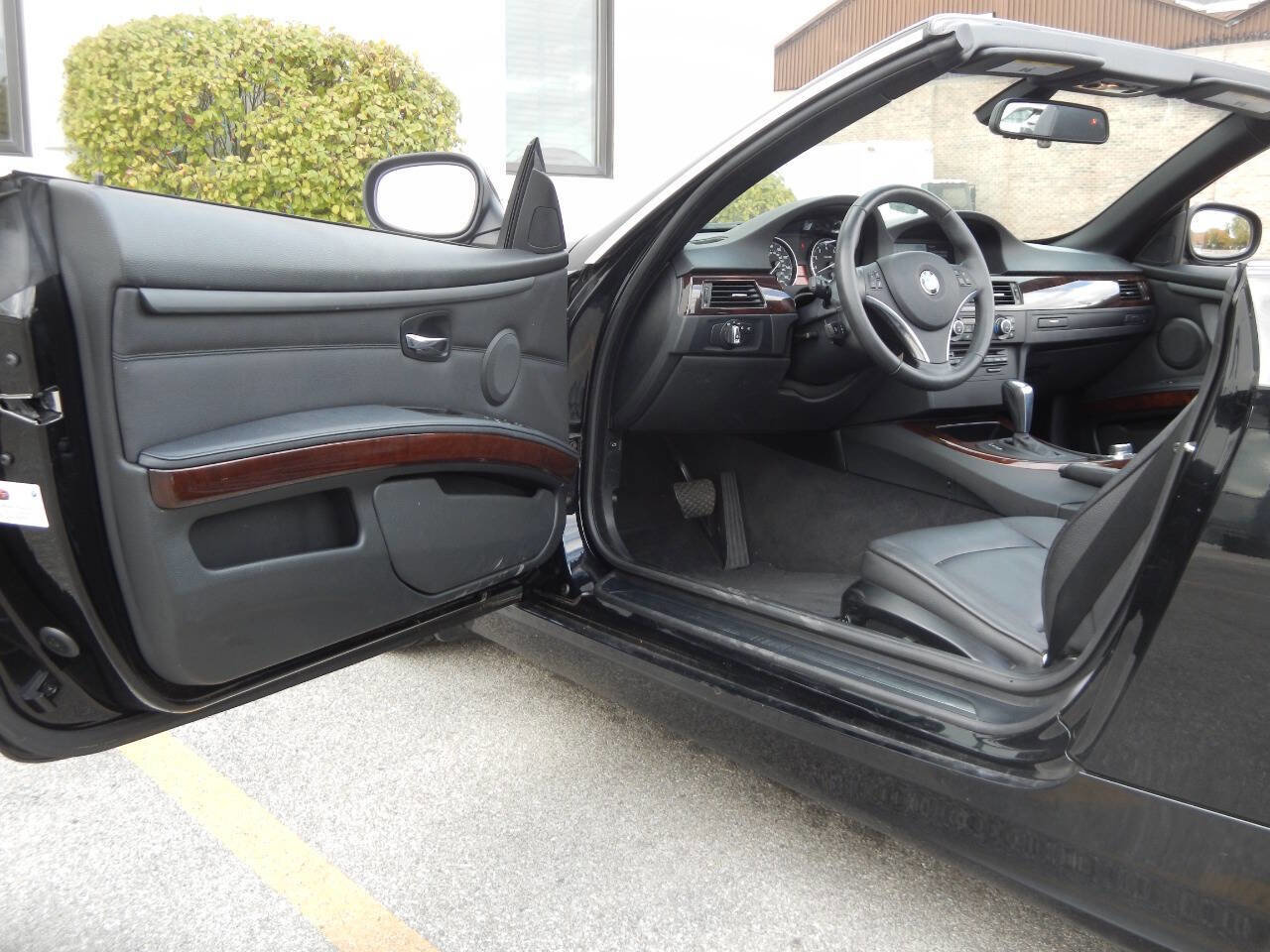 Used 2012 BMW 328i Convertible image 24