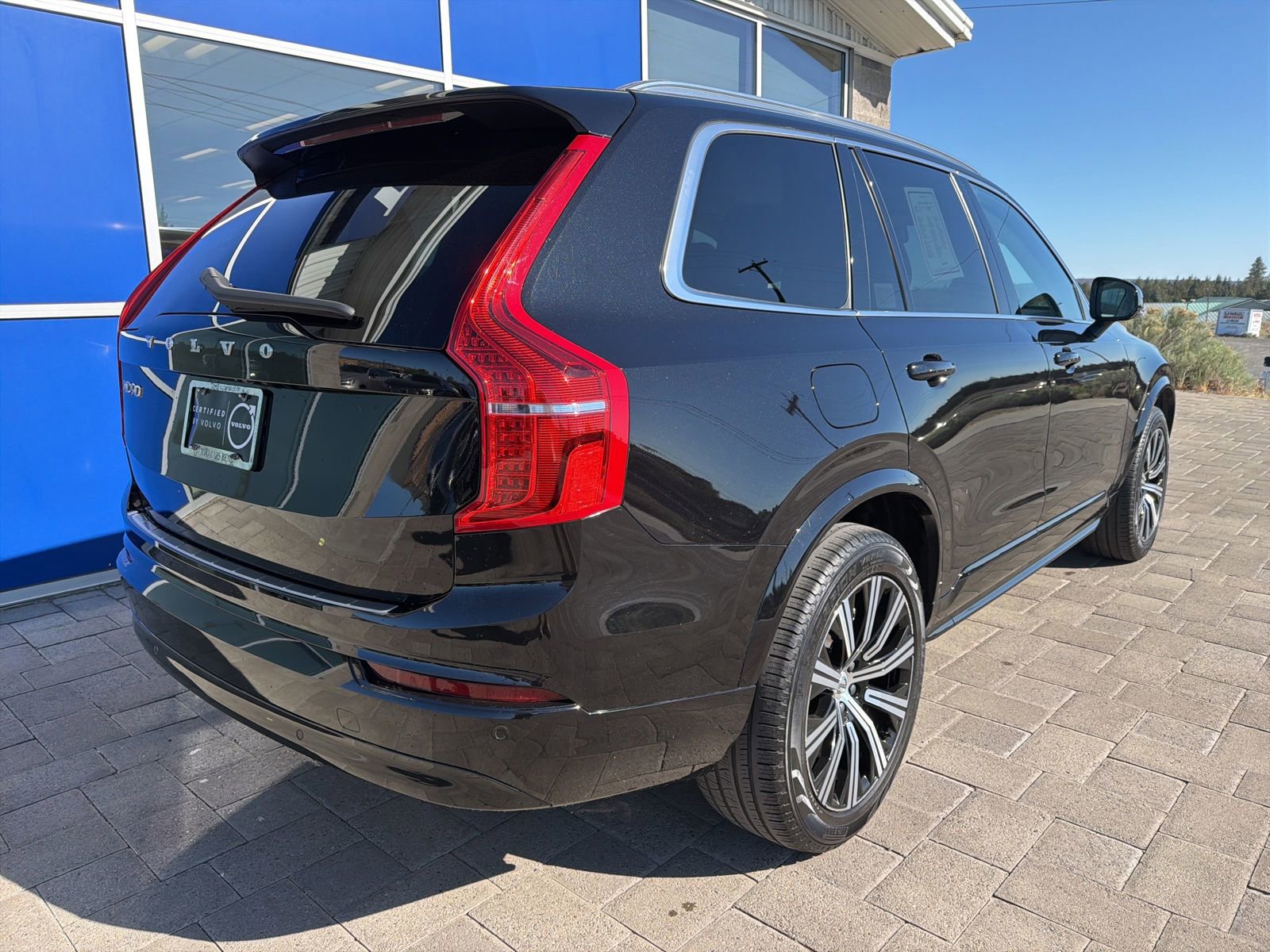 Used 2023 Volvo XC90 B5 Core w/ Protection Package Premier AWD/4WD image 7
